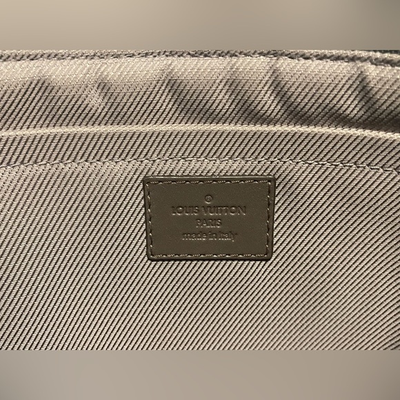 Louis Vuitton Clutch - Picture 6 of 12